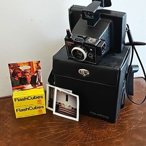 Polaroid Flash Cube Camera